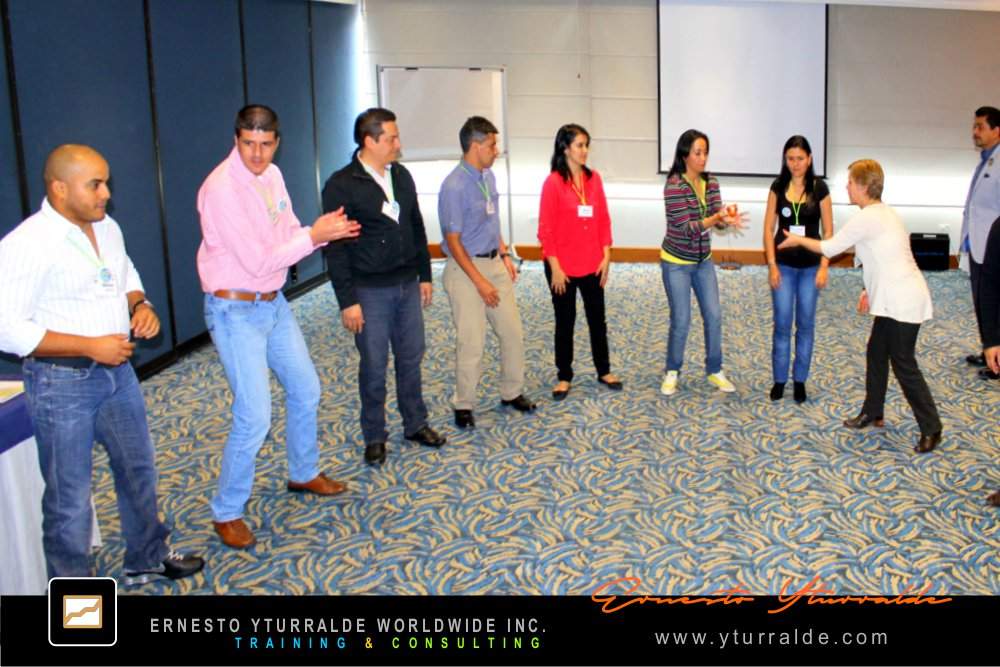 Pensamiento Crítico y Coordinación | Experiencia Outdoor de Team Building en Guatemala